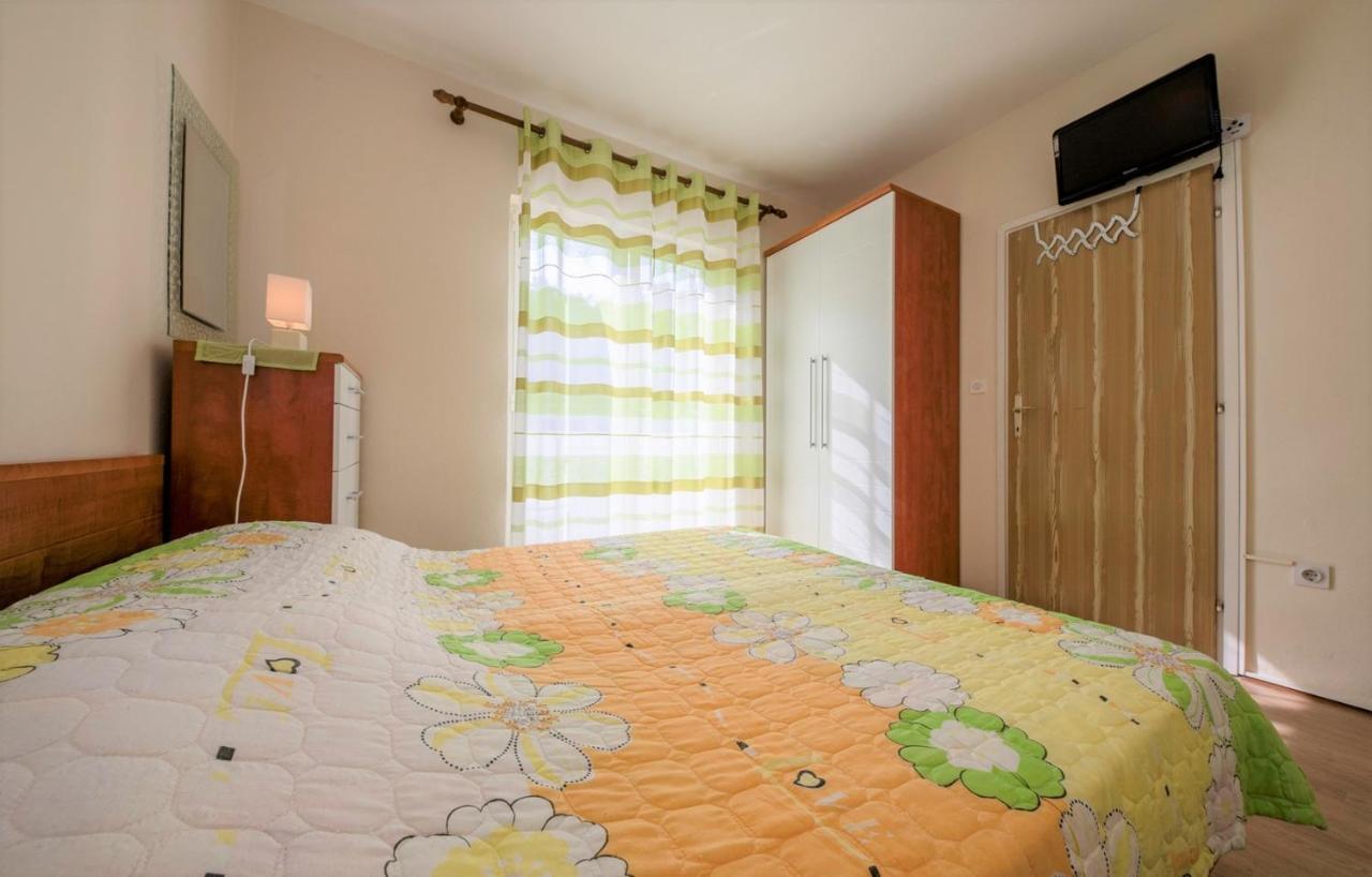 App&Rooms Anica Kampor Luaran gambar