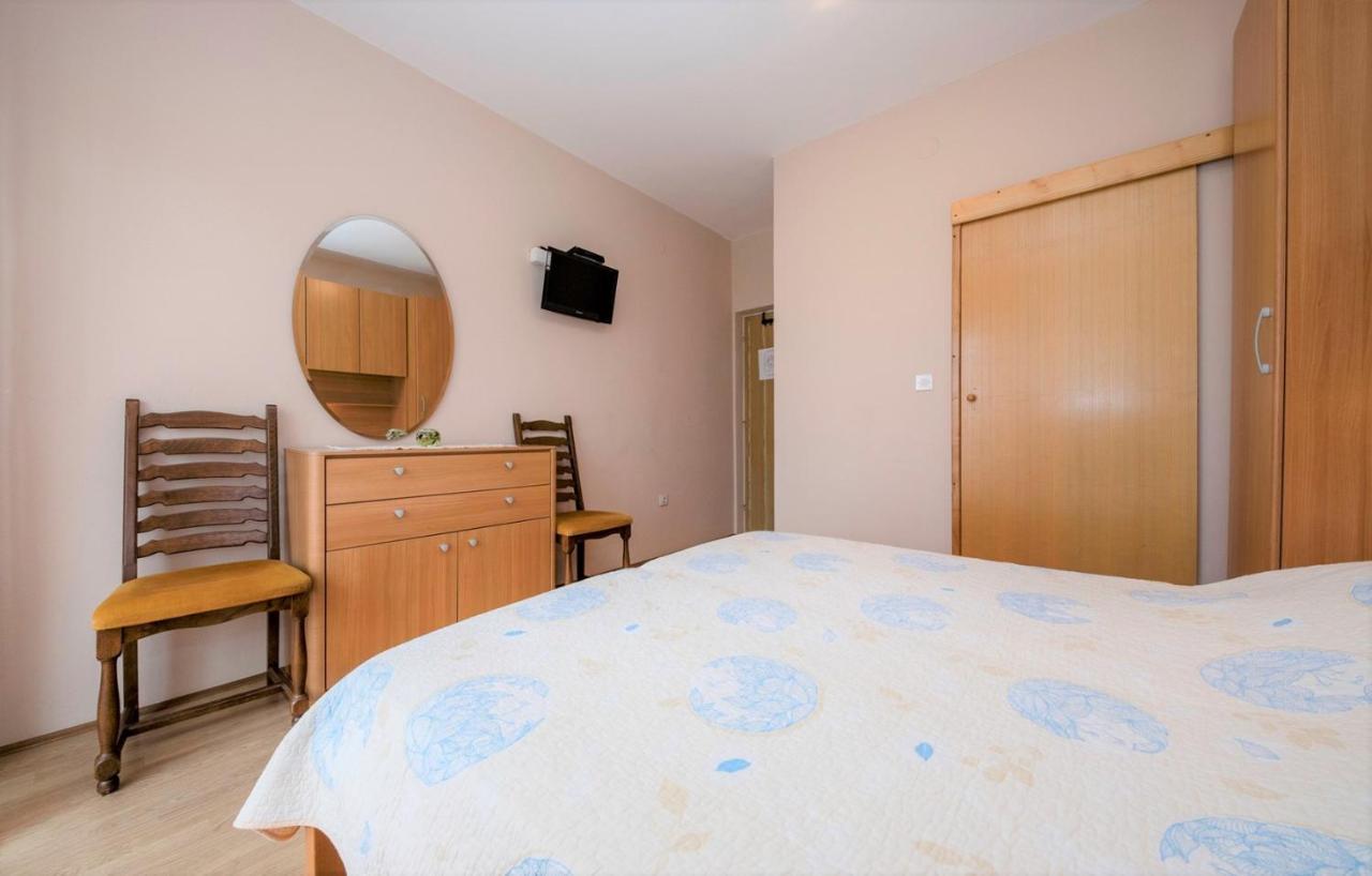 App&Rooms Anica Kampor Luaran gambar