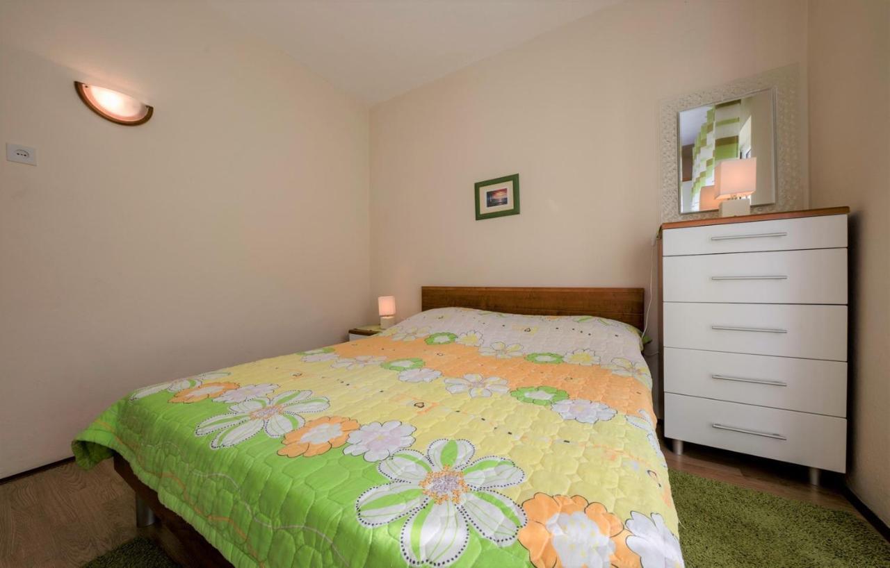 App&Rooms Anica Kampor Luaran gambar